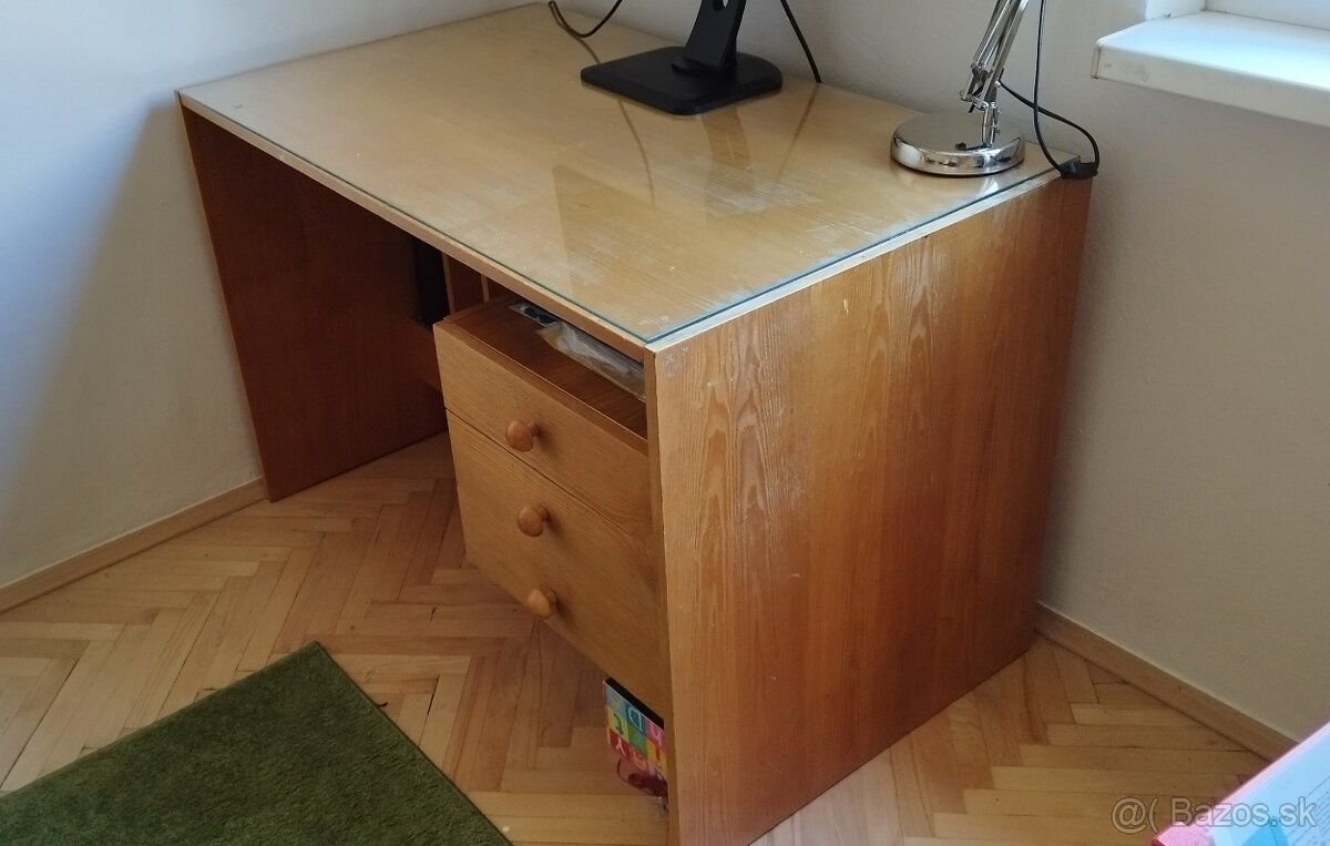 Darujem retro písací stôl - 2
