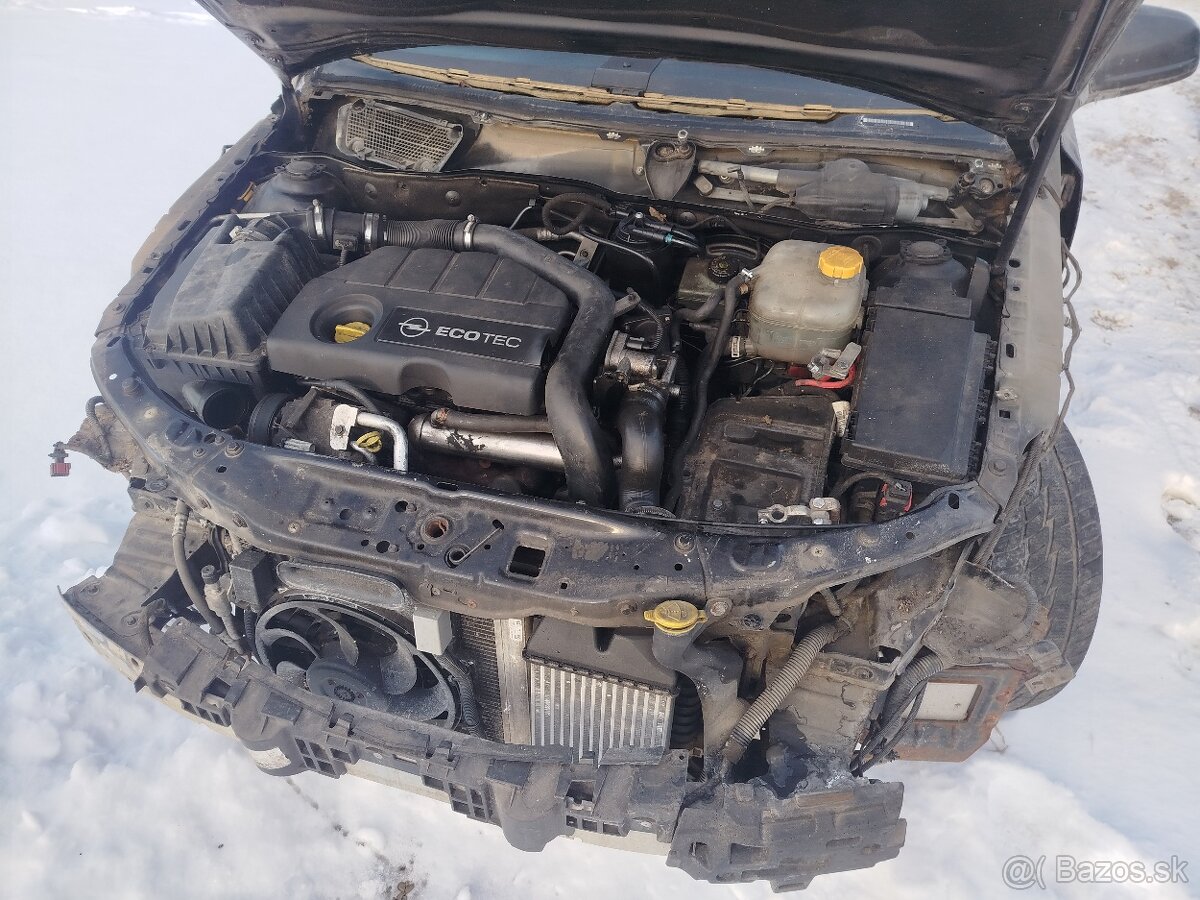 Rozpredám Opel Astra h - 2