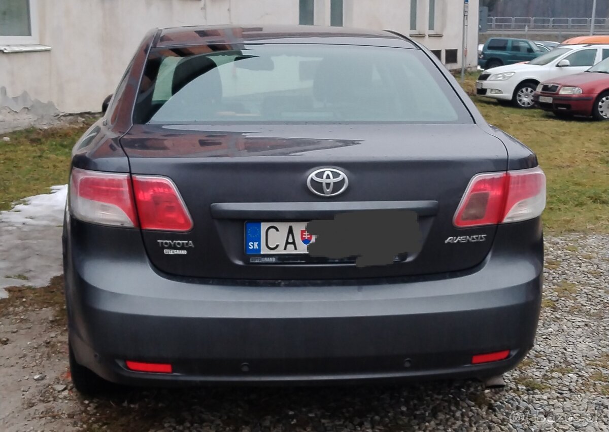 Toyota Avensis - 2
