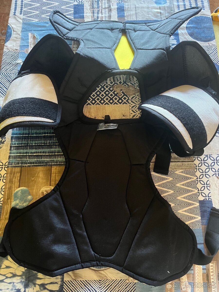 ccm hokejova vesta - 2