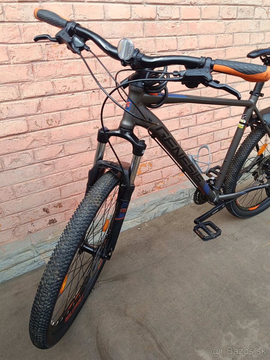 Používaný bicykel genesis solution 4.9 21" - 2