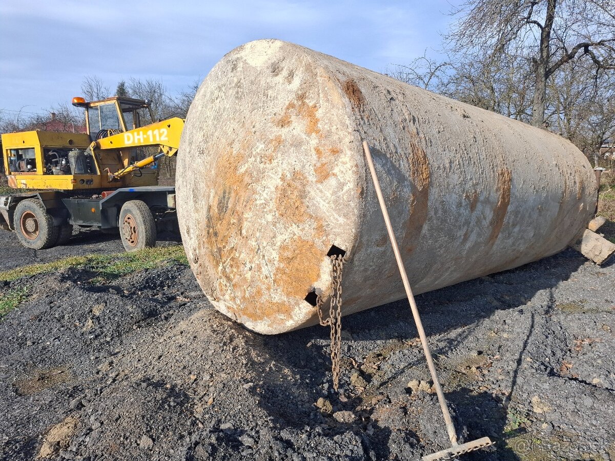 Predam nadrz 22000L - 2