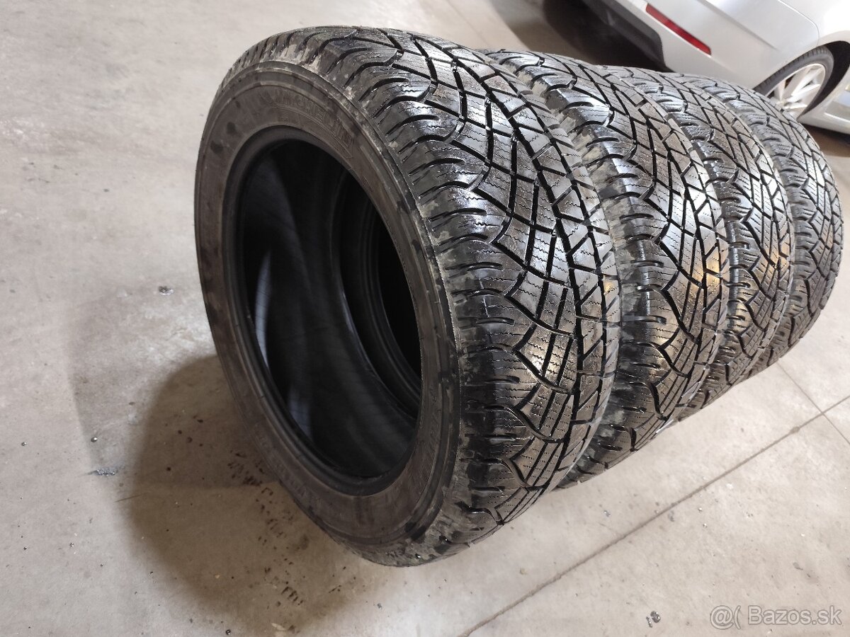 Predám celoročné pneumatiky 235/55R18 - 2