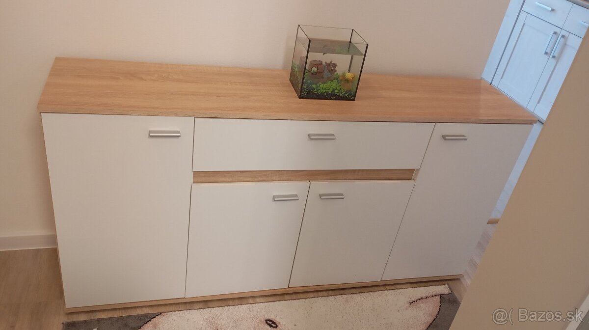 Komoda - 2