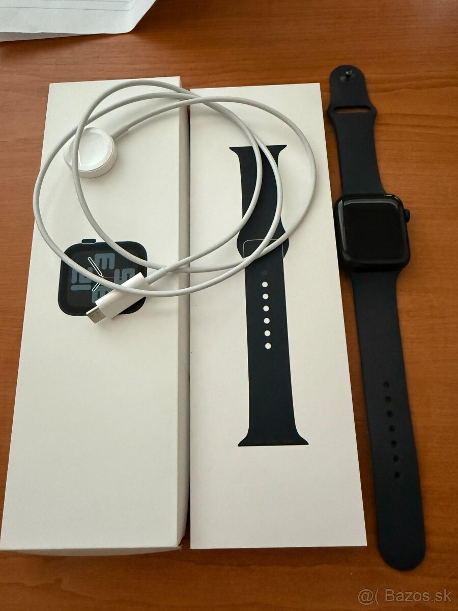Apple Watch SE (Gen 2) 44 mm 2025 - 2