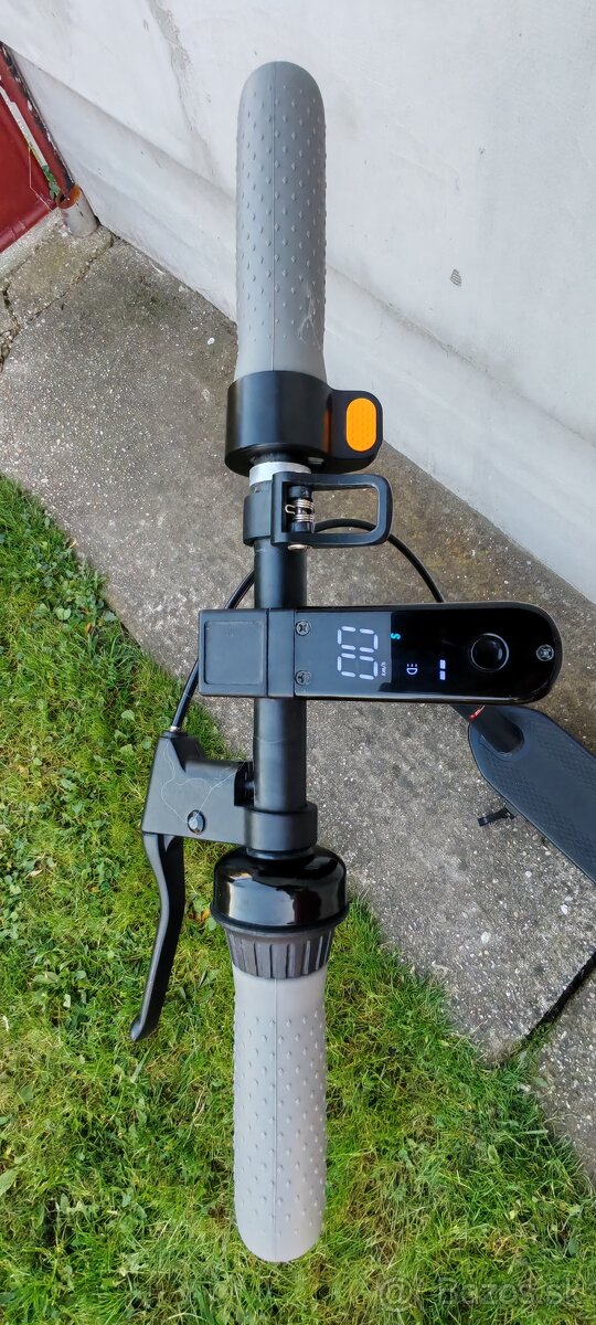 Elektrická kolobežka - 2