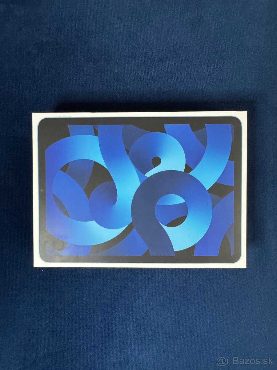 iPad Air 5 (M1) 10.9” 64GB + Pencil + Keyboard - 2