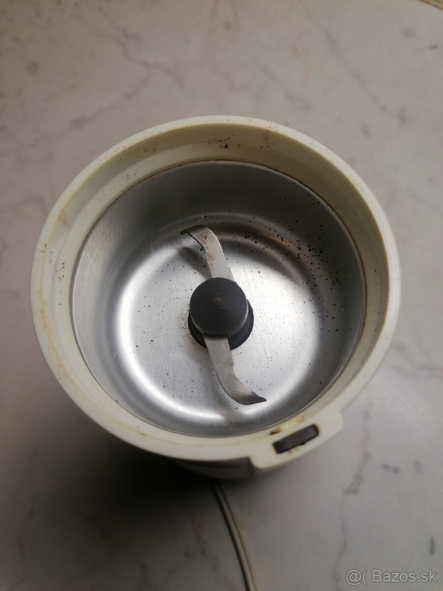 Elektrický mlynček na kávu - 2