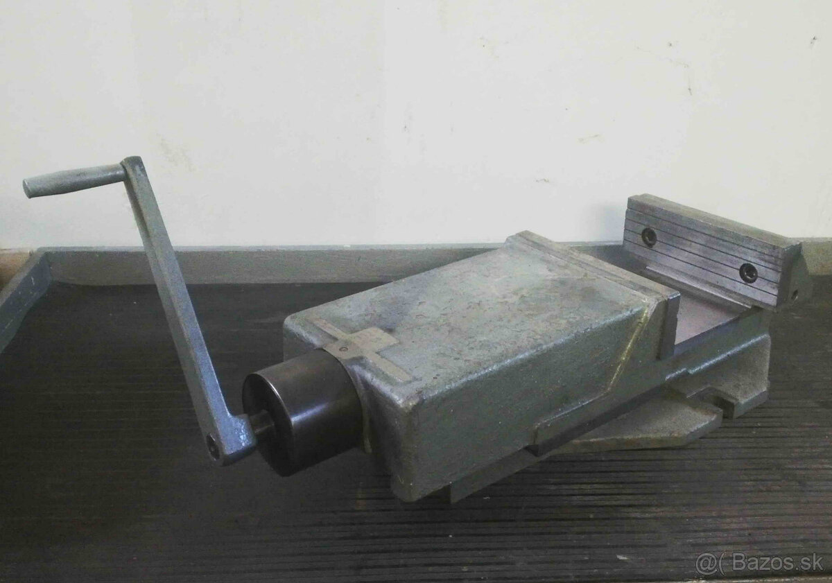 Predám strojový zverák Vihorlat 250 PN 243136 - 2