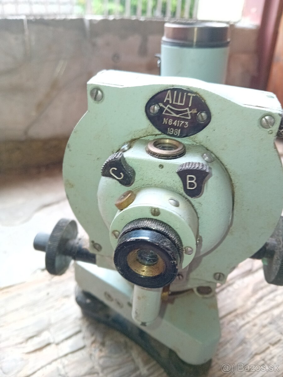 Meracia pomôcka Teodolit - 2