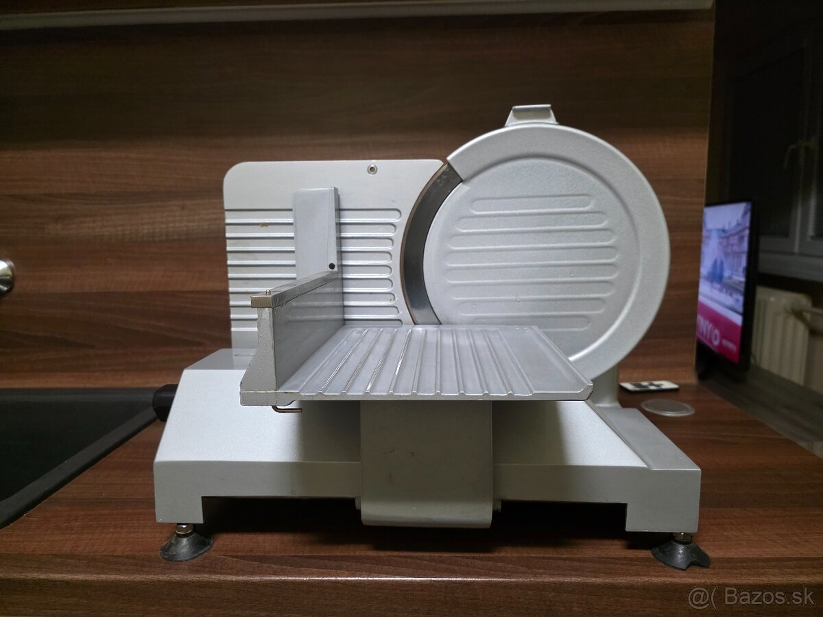 Narezovy stroj NS 301 - 2