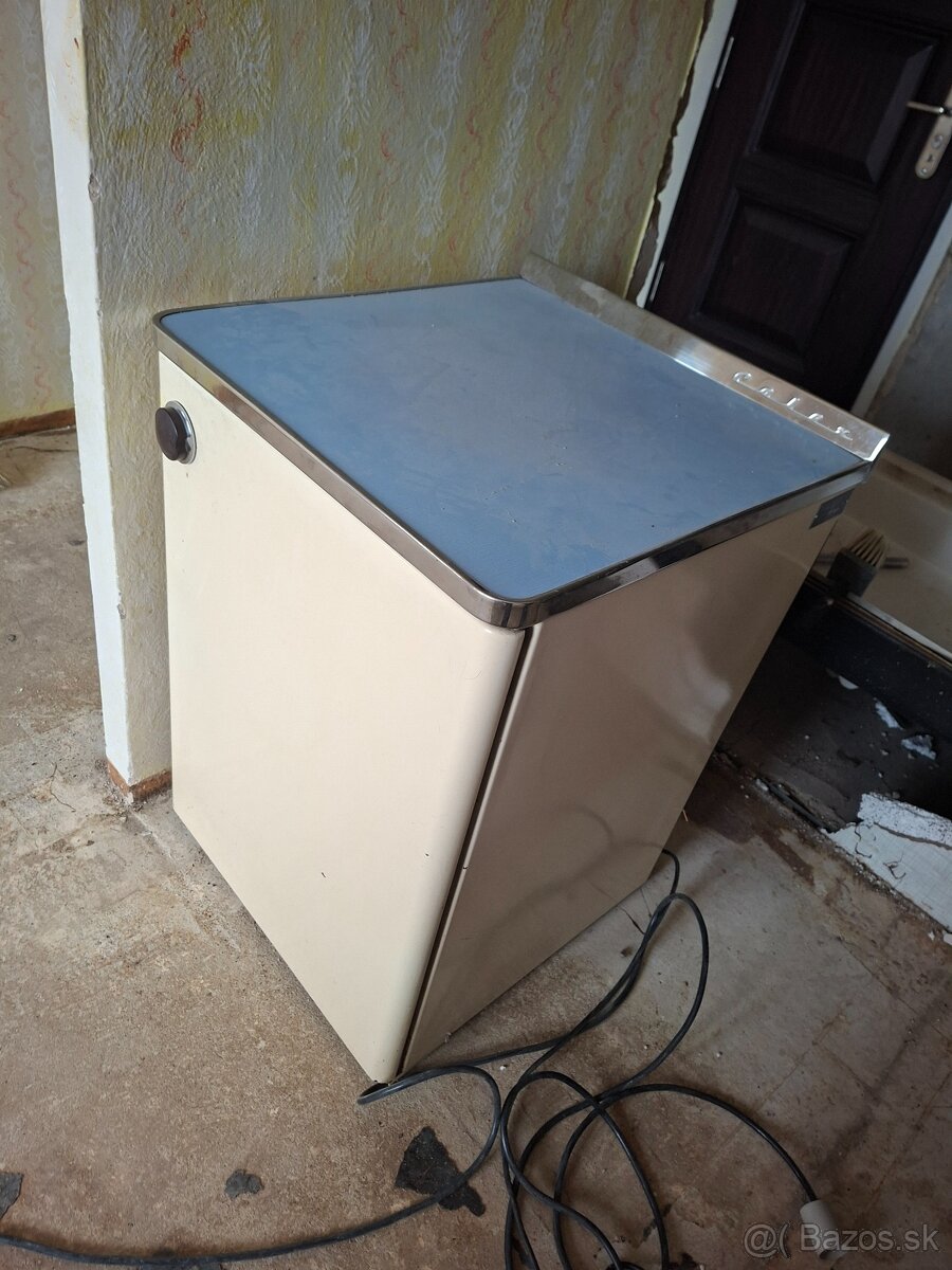 Predám chladničku - 2