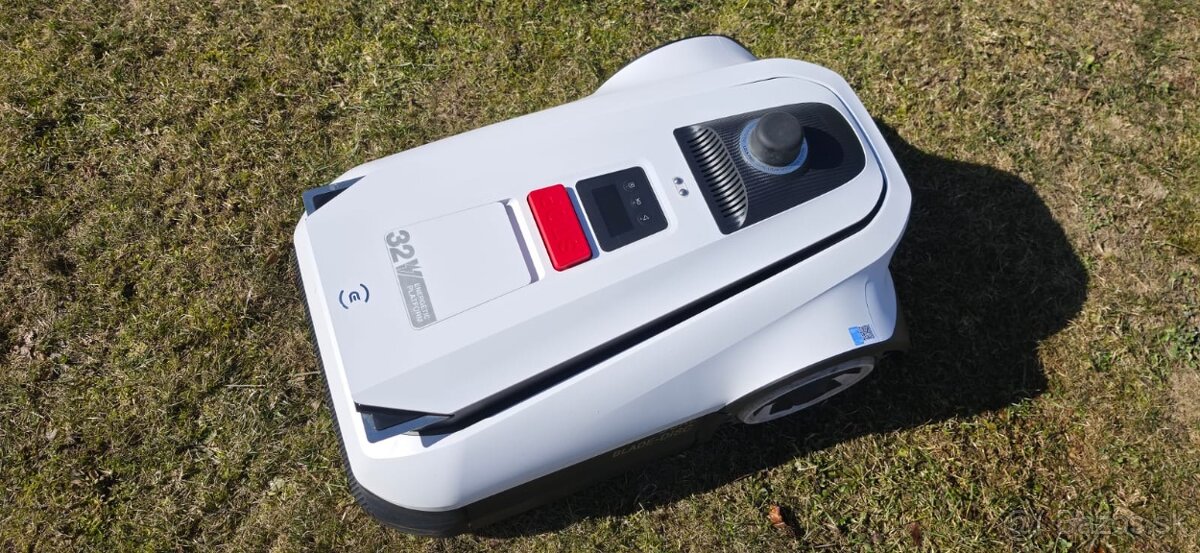 Na predaj Robotická Kosačka GOAT A3000 LiDAR PRO WHITE - 2