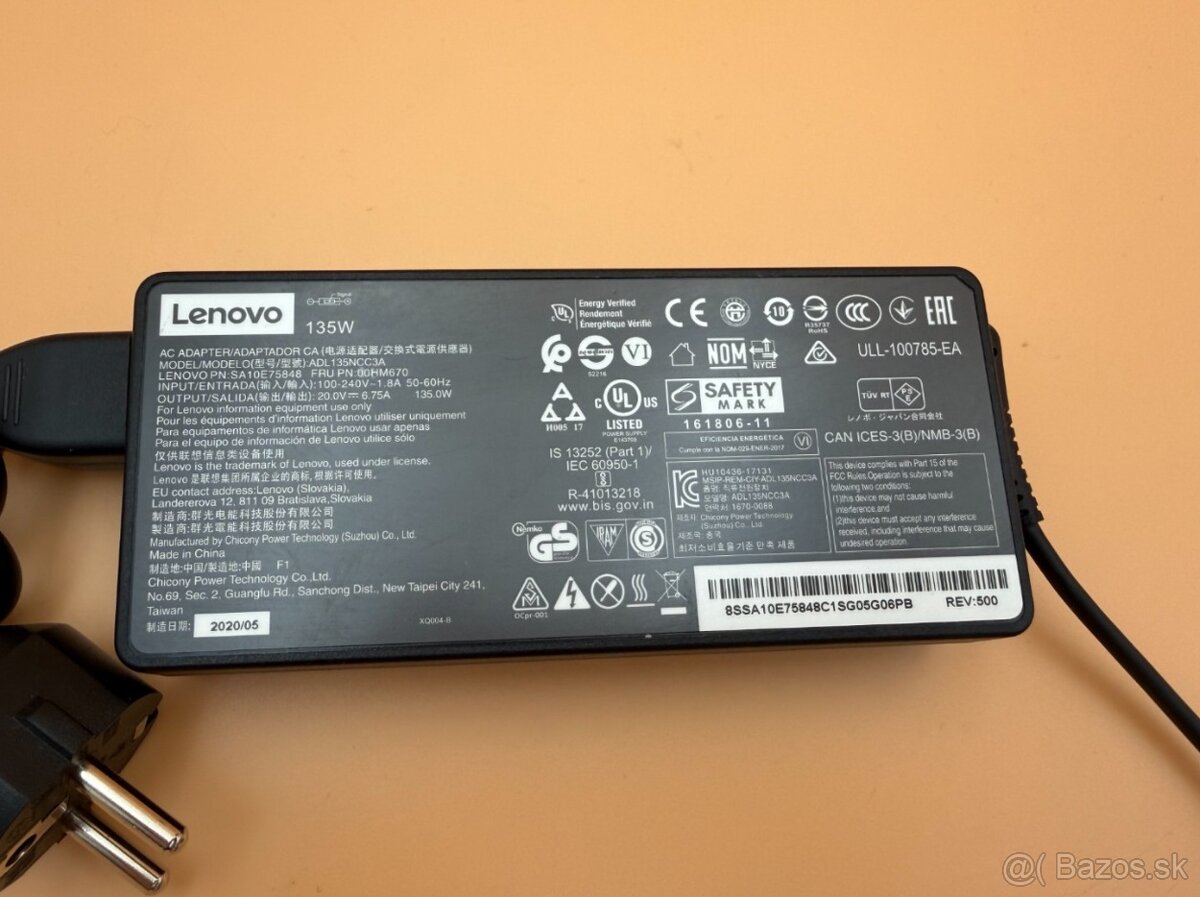 Originálna nabíjačka na notebook LENOVO hranatá 135W. - 2