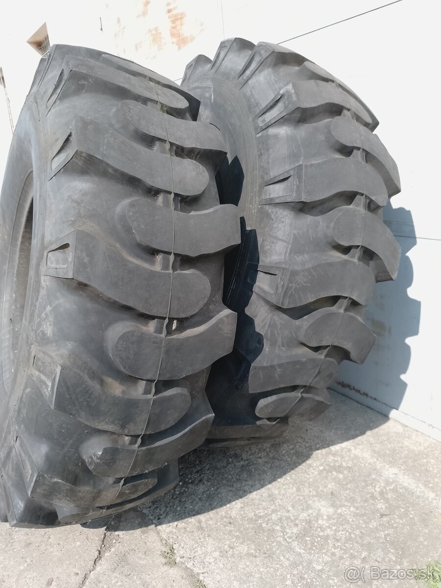 Pneu,plašť 21,00-28,570-711.24 PR,ussr - 2