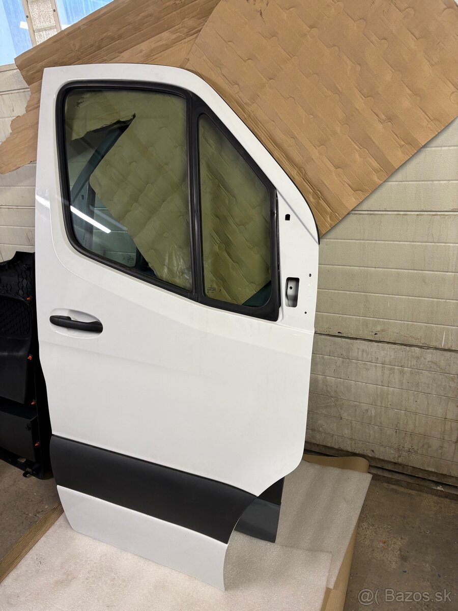 Predne dvere Mercedes Sprinter w906 w907 - 2