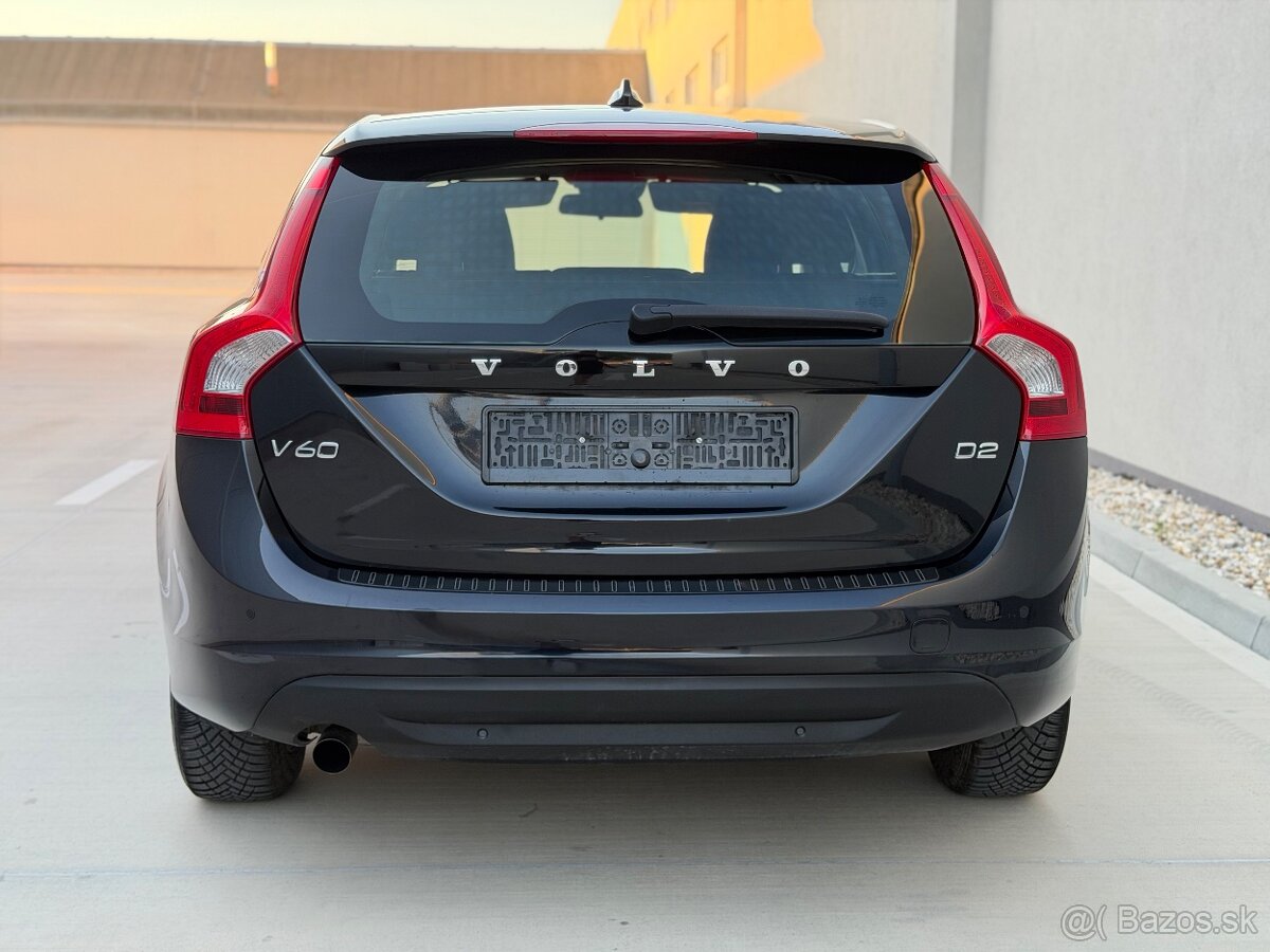 Volvo V60 Kinetic D2 1.6D - 2