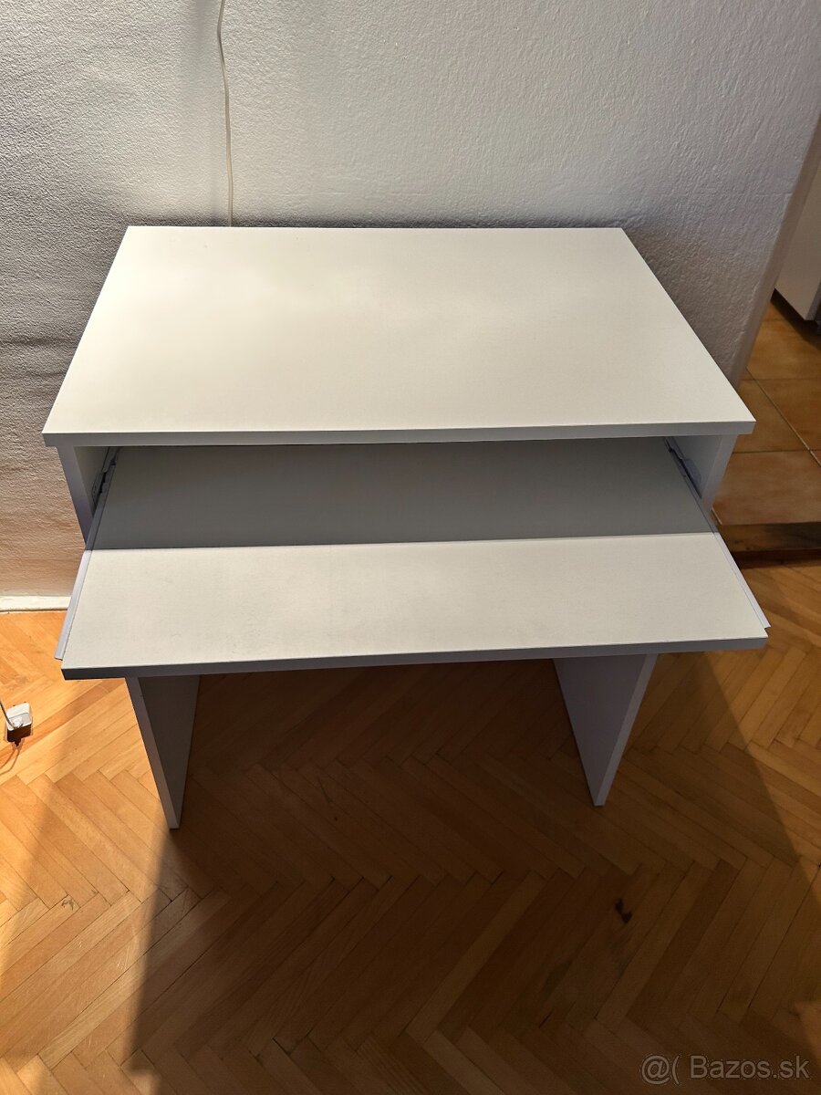 pisaci stol - 2