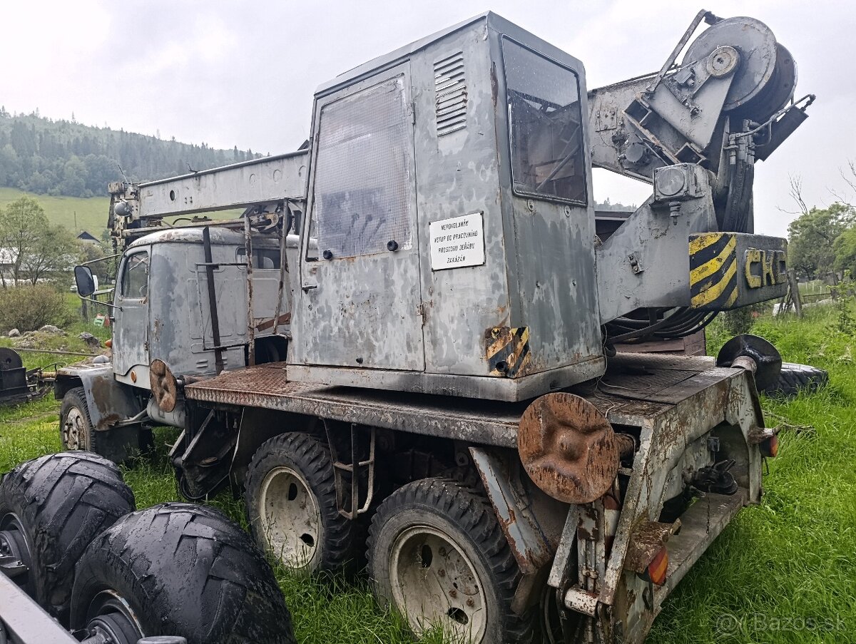 Žeriav V3S - 2