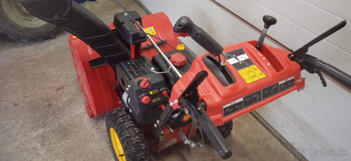 Snežná fréza. - 2