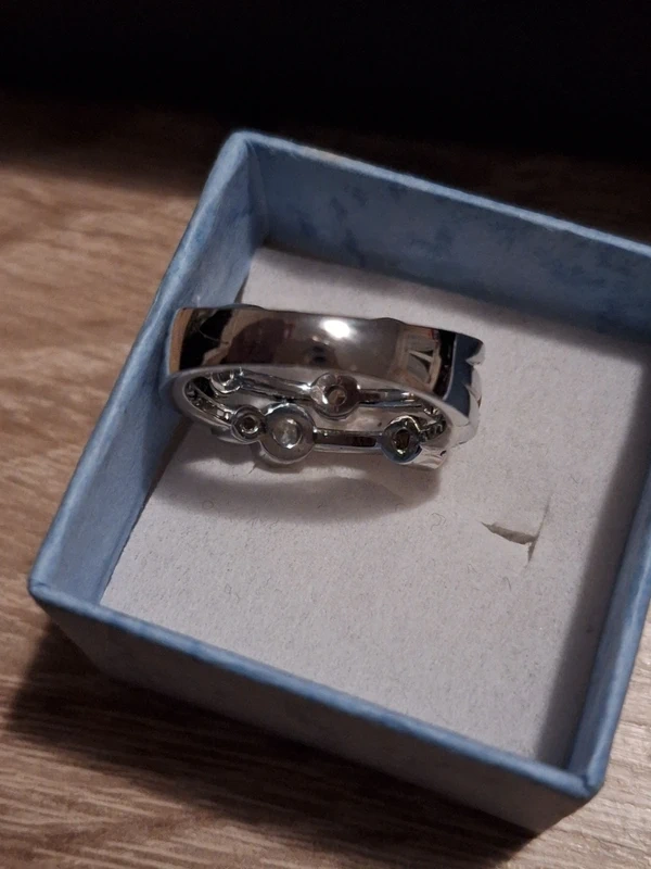 Strieborný prsteň so Swarovski kryštálmi - 2