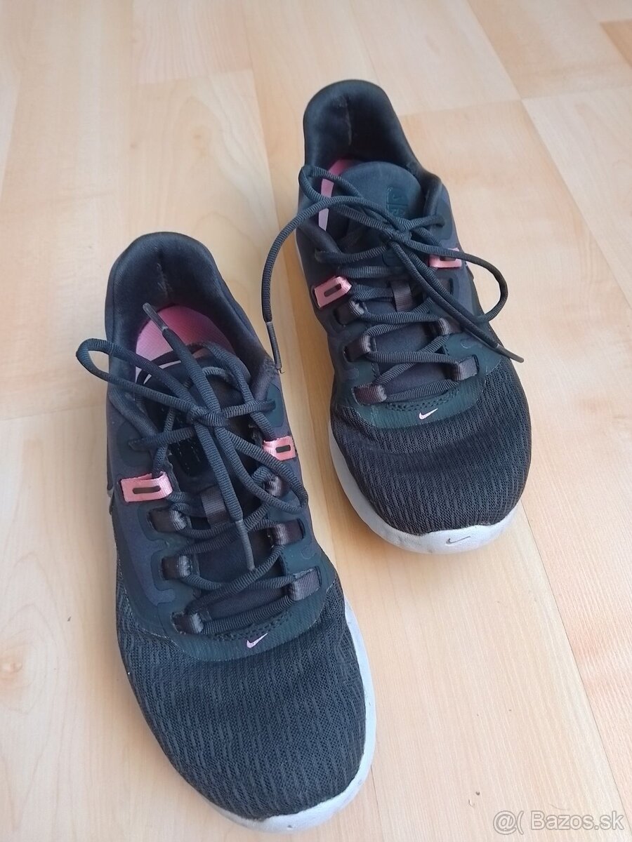 Ľahučké tenisky Nike - 2