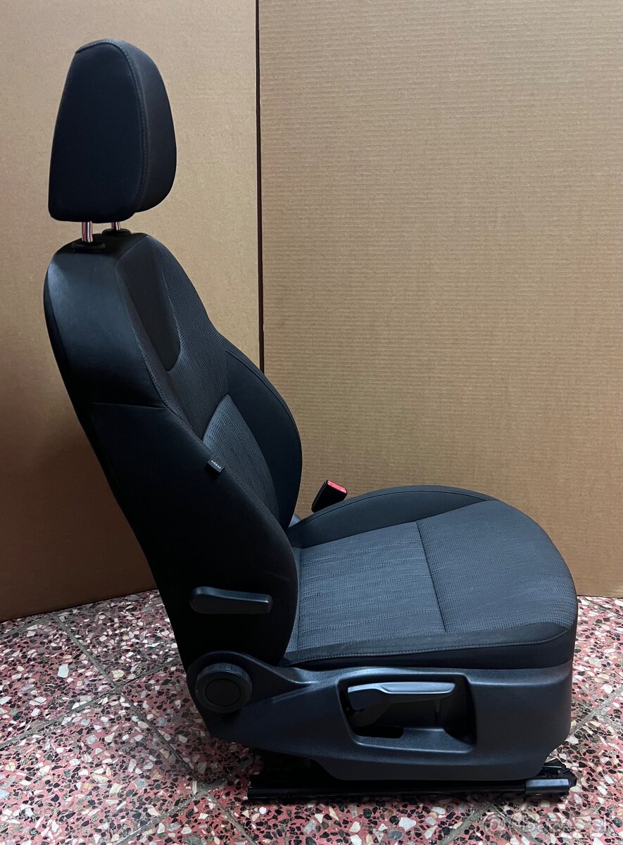 Škoda Octavia 3 sedačka - 2