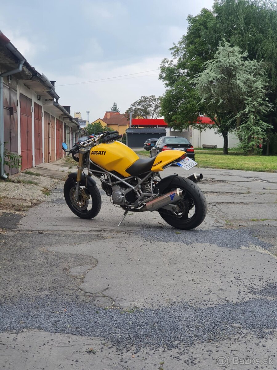 Ducati Monster 600 - 2