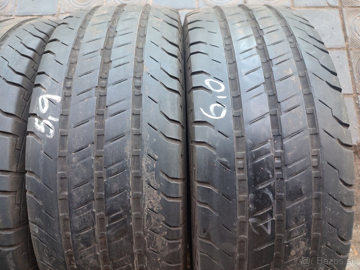 235/65 r16c Continental - 2