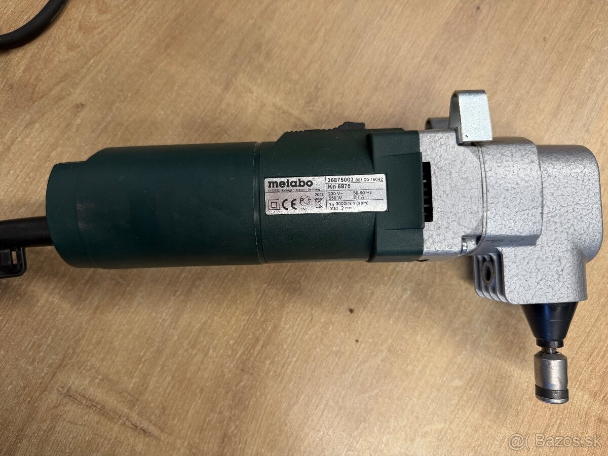 Predám elektrický prestrihovač plechov - 2