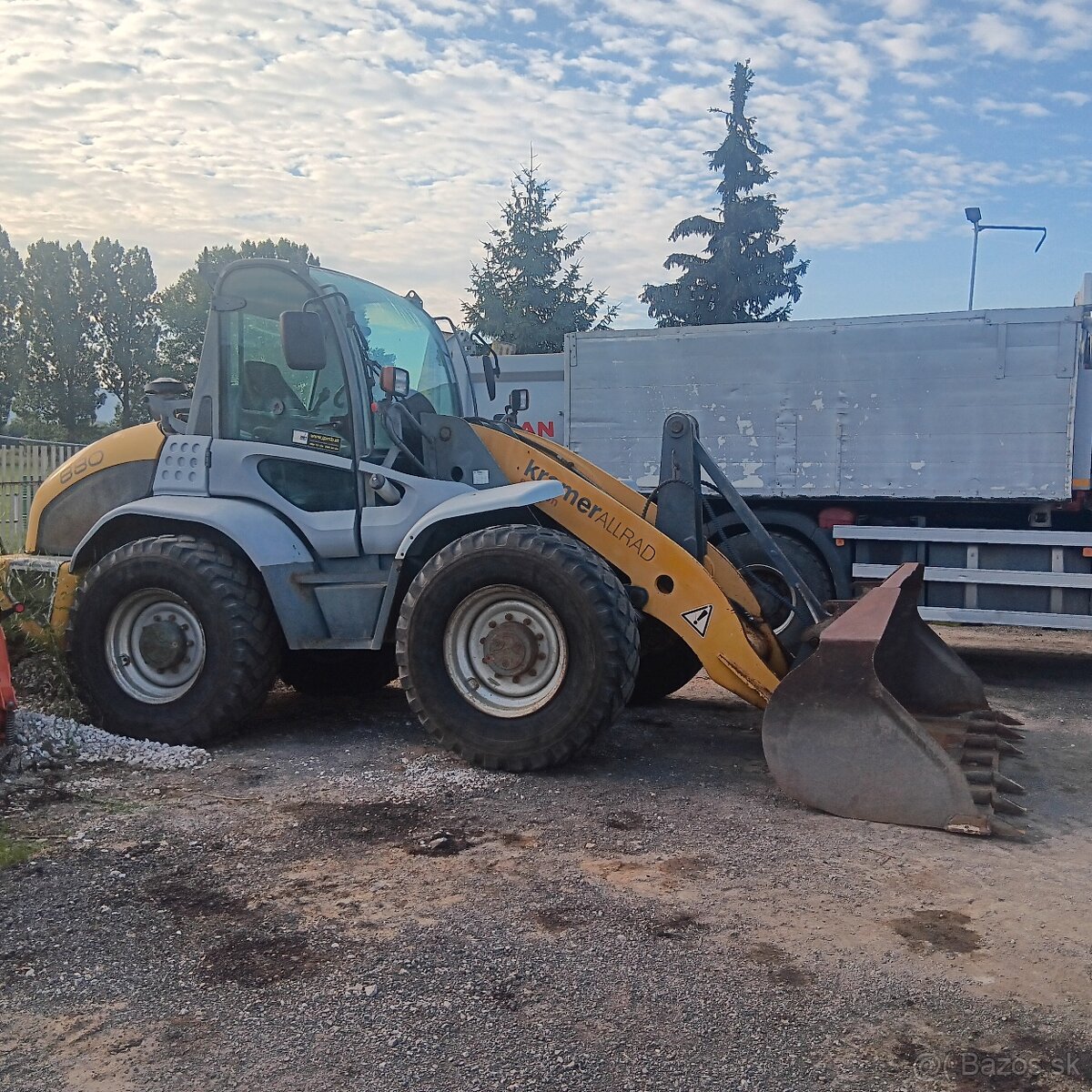 čelný nakladač KRAMER 880 - 2