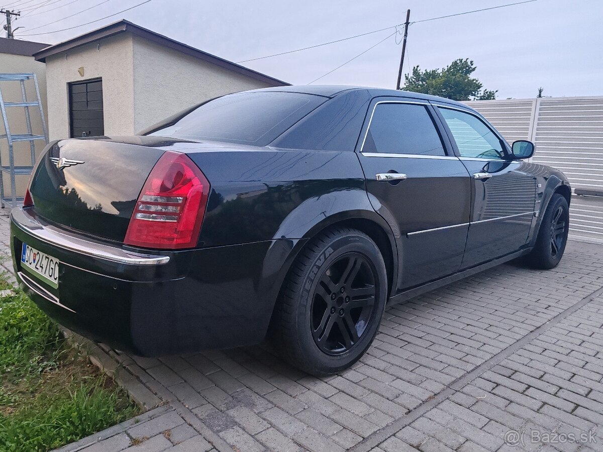 Predám Chrysler 300c 3,5 V6 .2006 LPG - 2