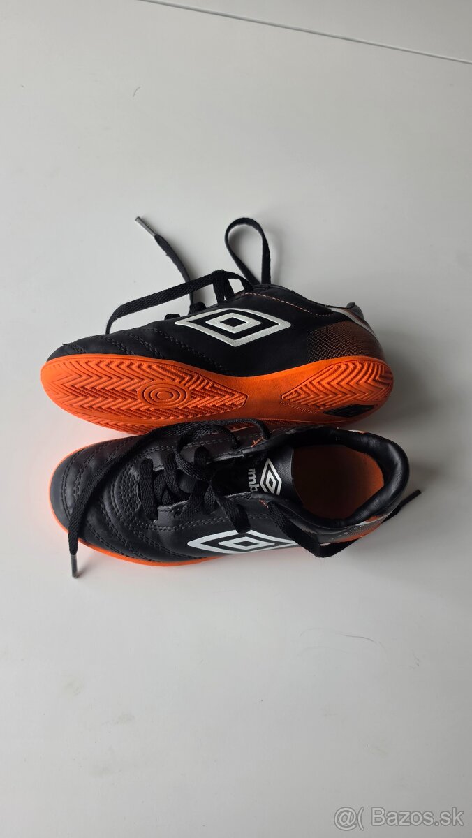 Halovky UMBRO 31 - 2