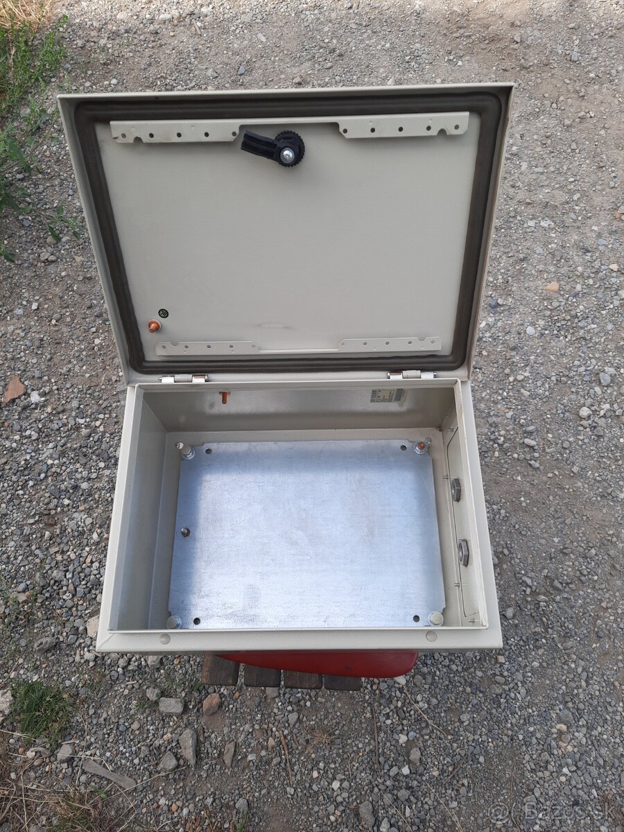 Skrinka na elektromer s kĺúčom - 2