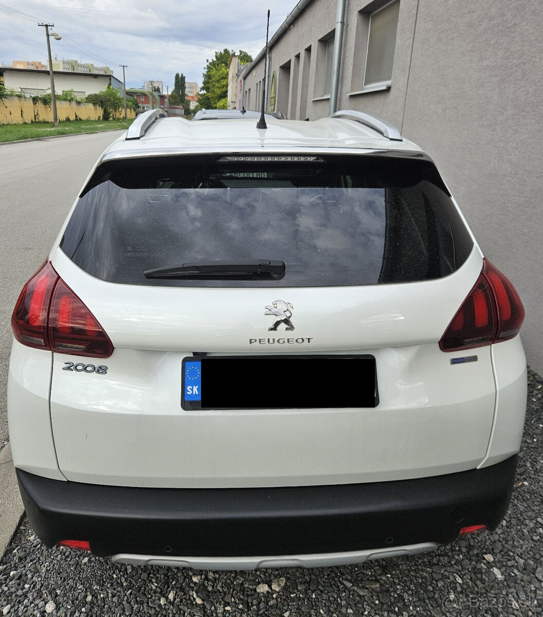 Peugeot 2008 1.2 PureTech 110k Allure - 2