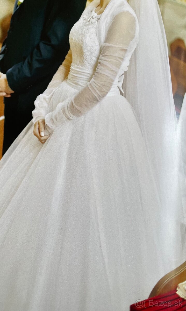 Svadobné šaty navrhnuté a ušité na mieru - 2