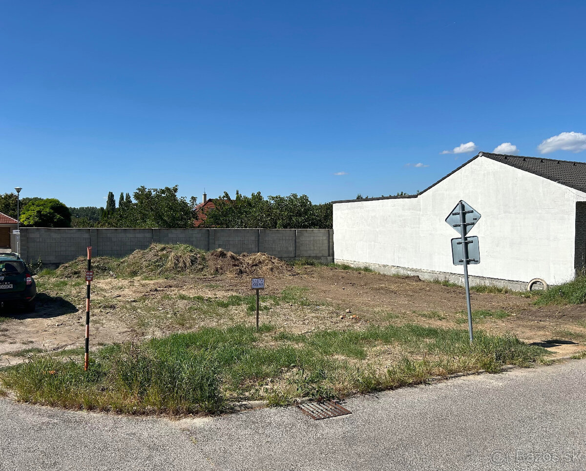 Stavebný pozemok v Skalici pod Rotundou - 2