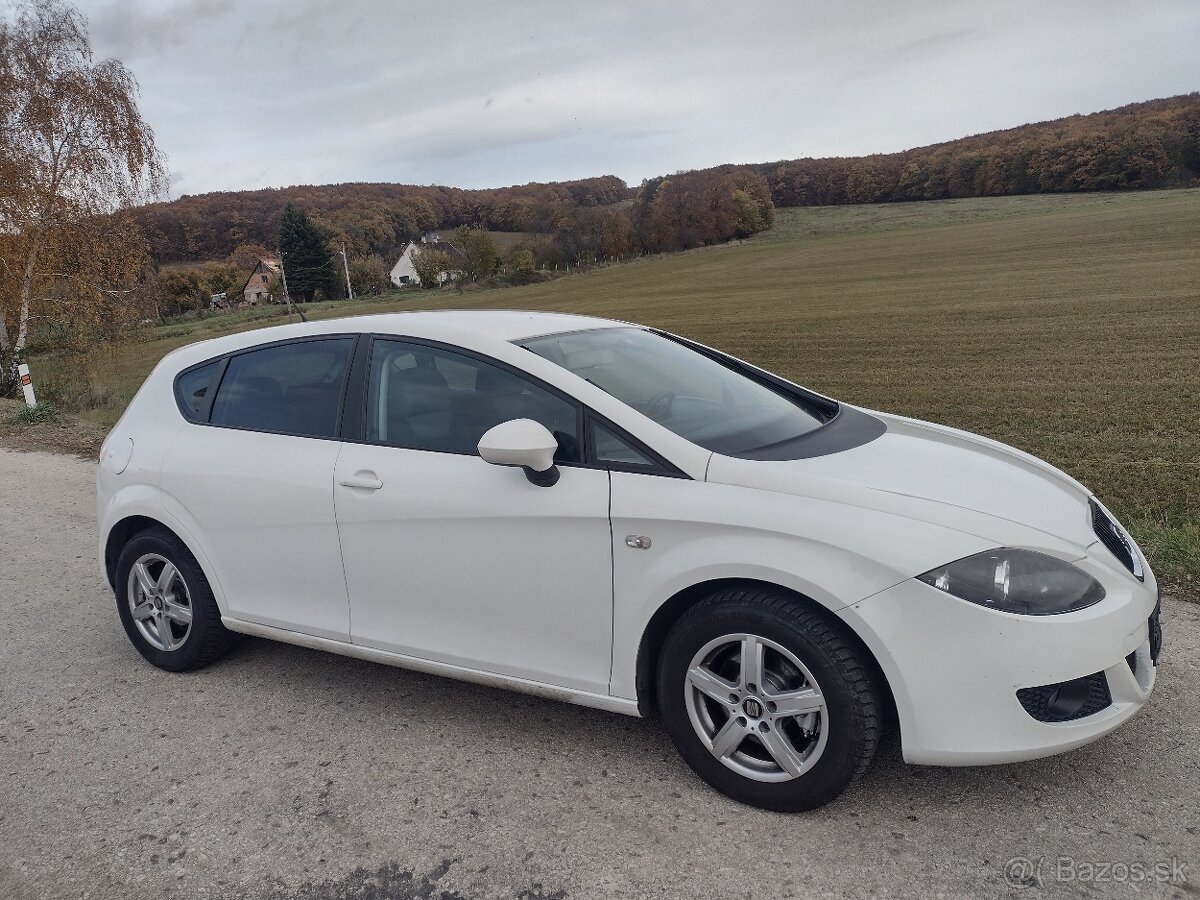 SEAT LEON 1.4 BENZIN 63 KW NAJ.167000 KM ROK VÝROBY 2009 - 2