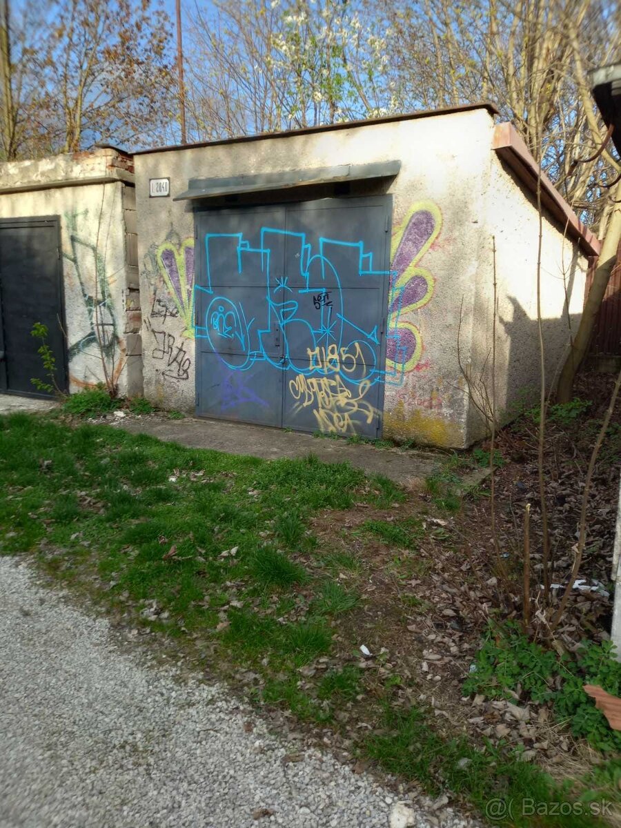 Predaj veľkej garáže v Prievidzi - 2