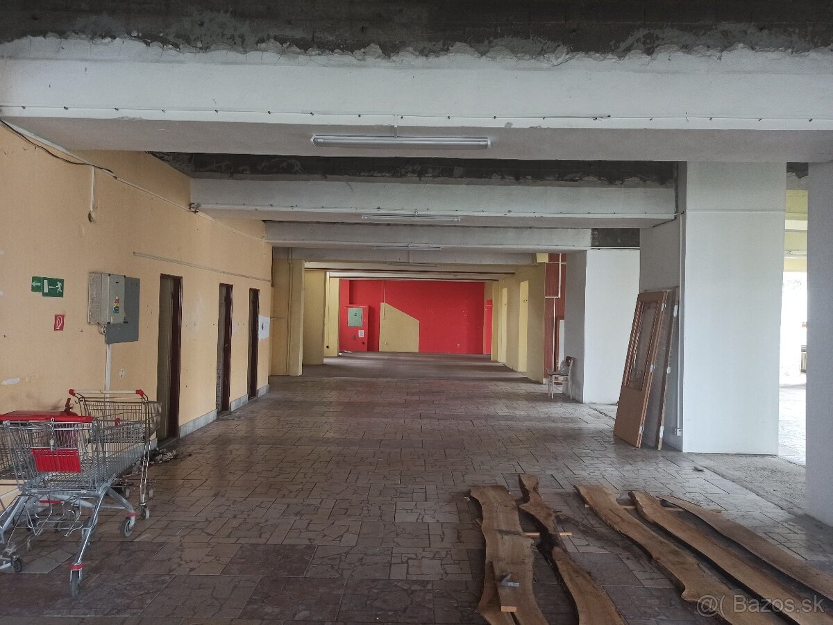 Obchodný priestor na predaj, 560 m2 - 2