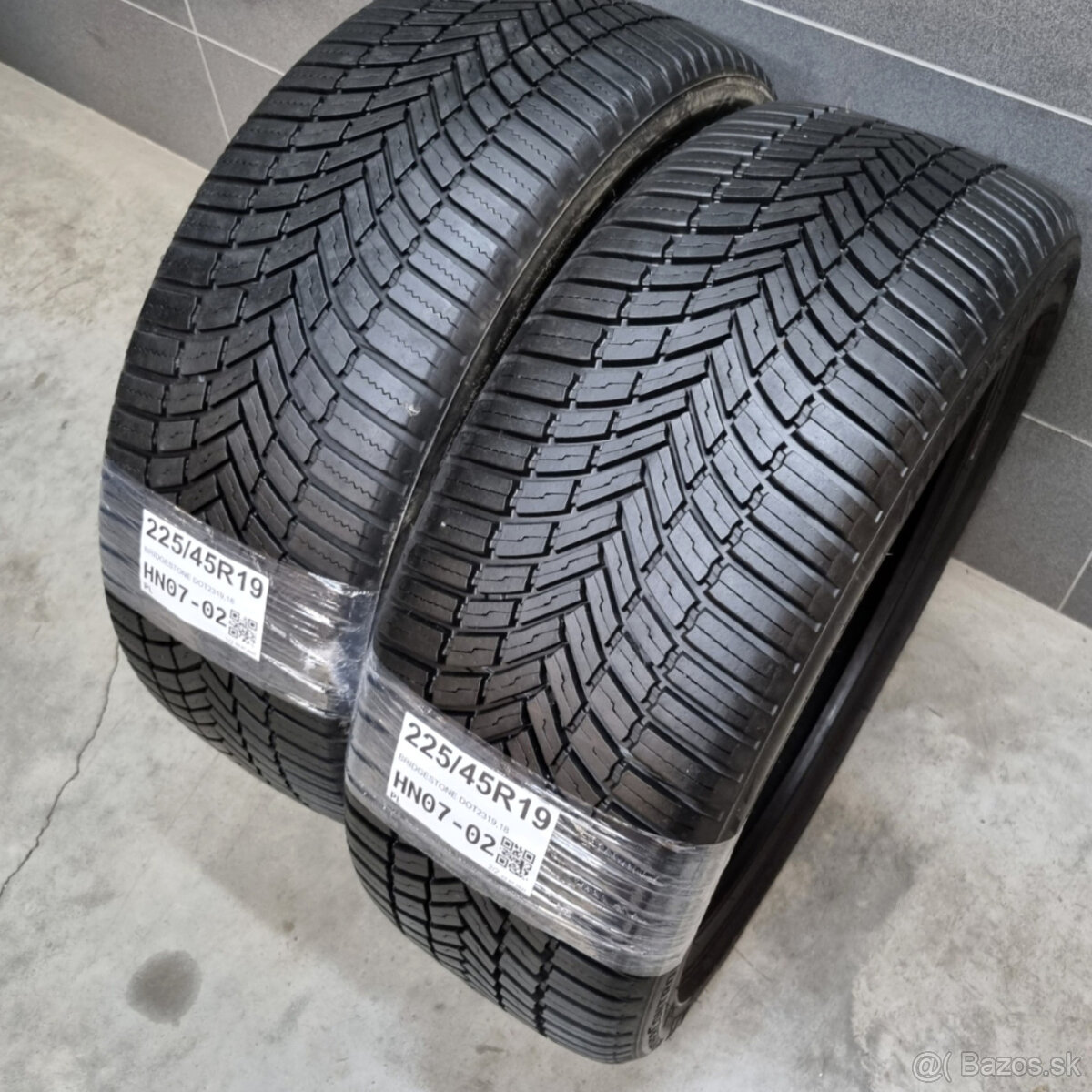 Letné pneumatiky 225/45 R19 BRIDGESTONE - 2