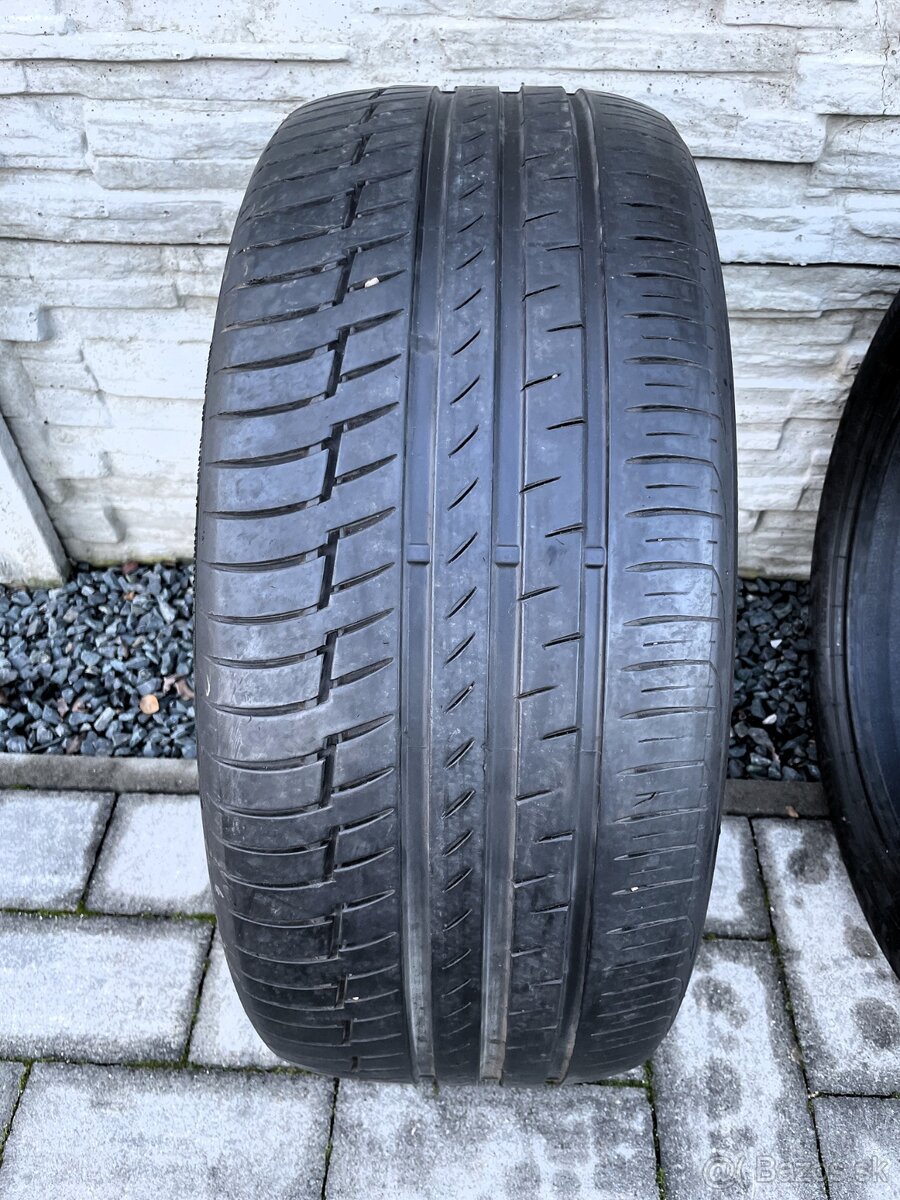 275/40 R22 Continental - 2