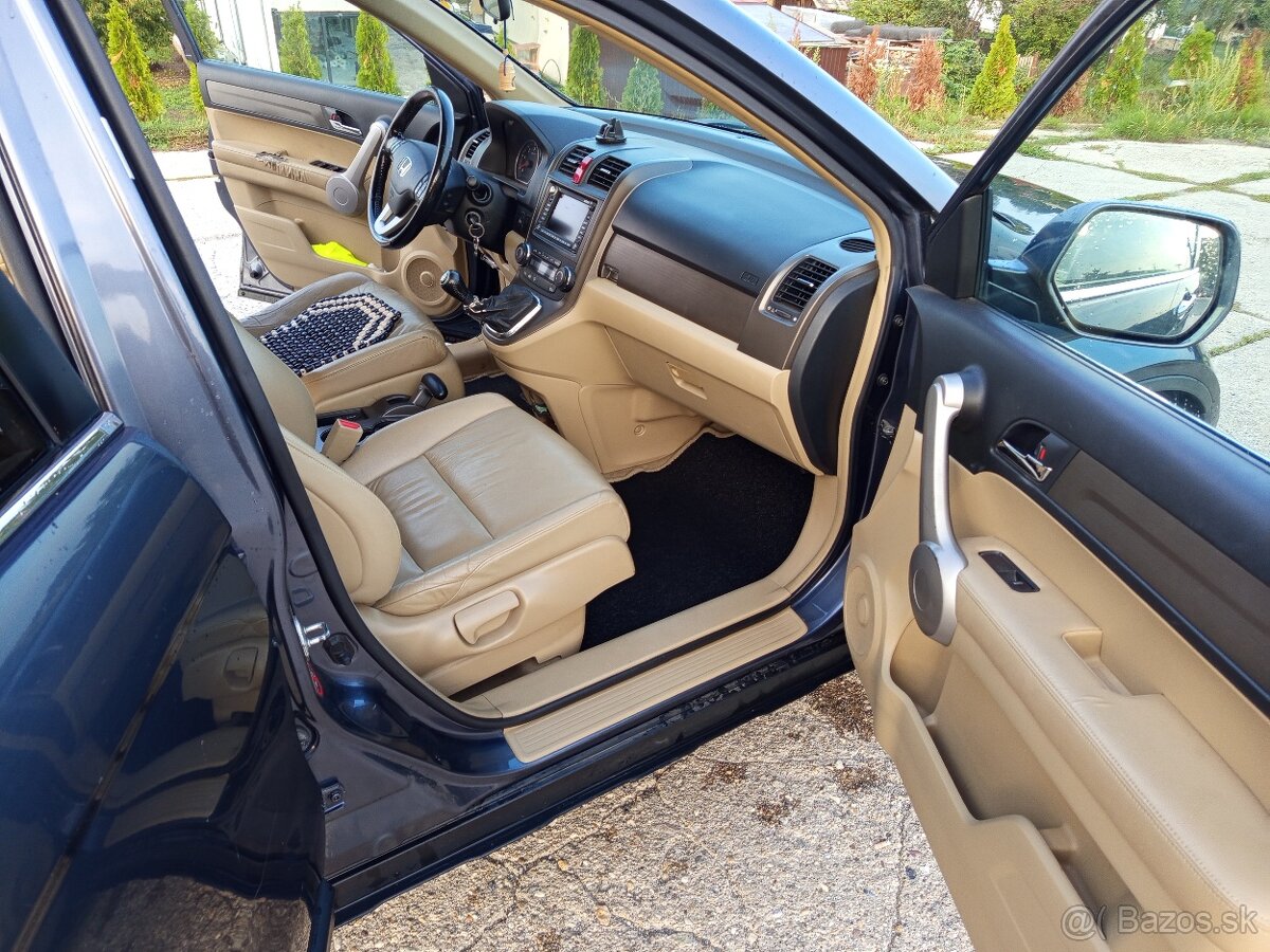 Predám Hondu CR-V diesel 2.2l ,103 kw, 4x4 - 2