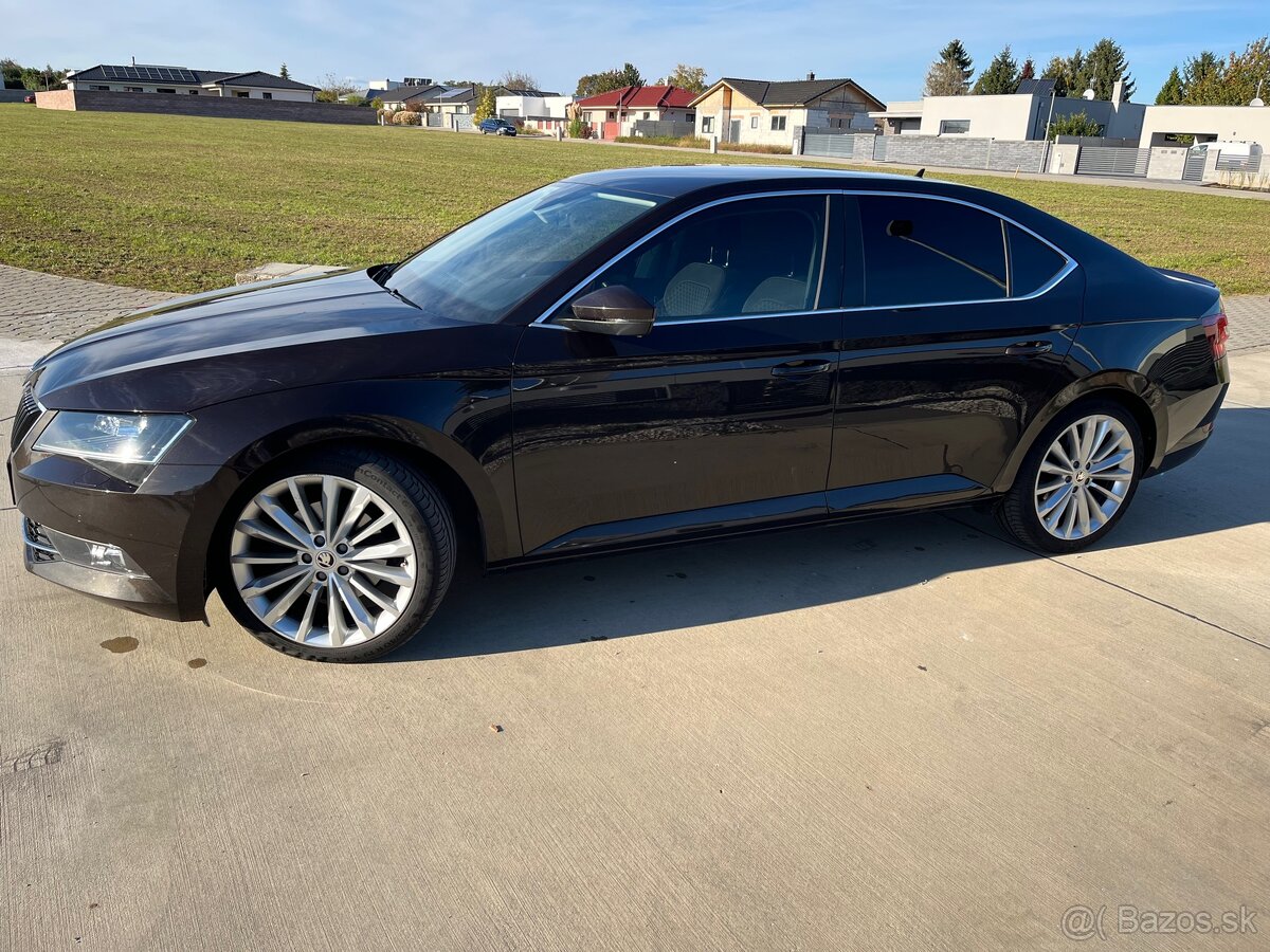 Skoda Superb 2.0 tsi DSG - 2