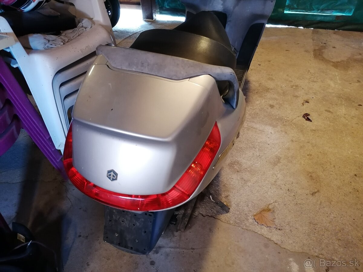 PIAGGIO X8-125cm3 - 2