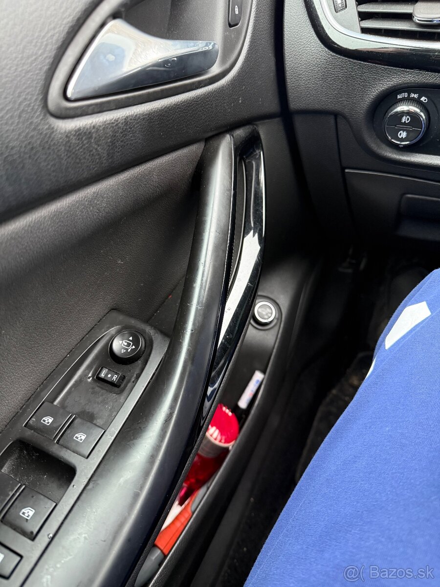 Opel astra ST 1.6 dci 100kw - 2