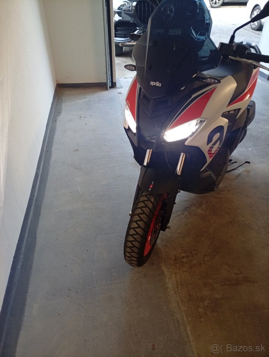 Aprilia SR gt 125 - 2