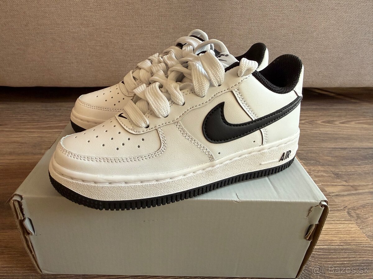 Nike Air Force 1 (32) - 2
