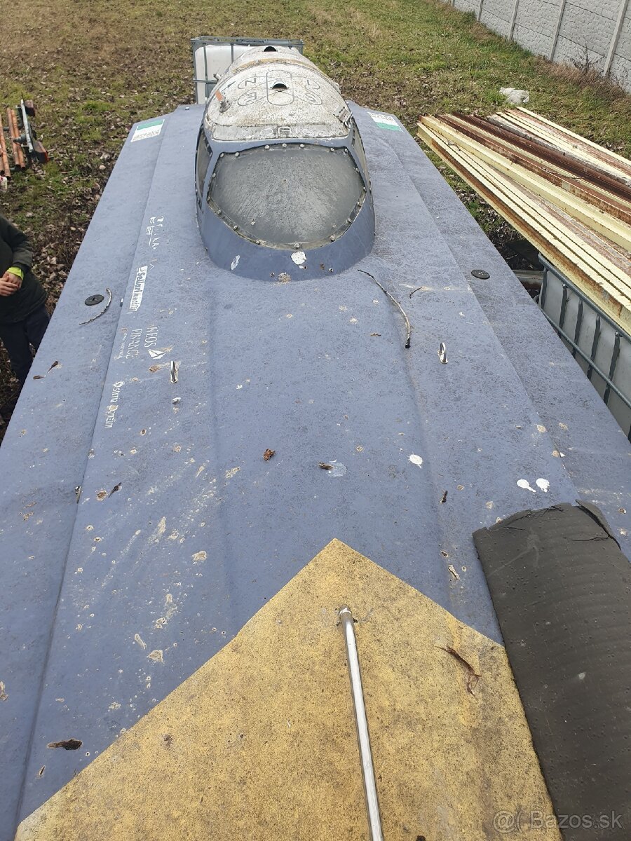 Café racer katamarán čln - 2