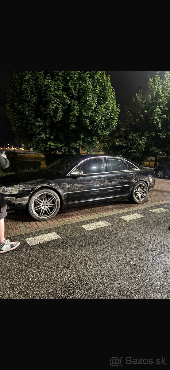 Rozpredam Audi S8 D3 5.2 V10 - 2